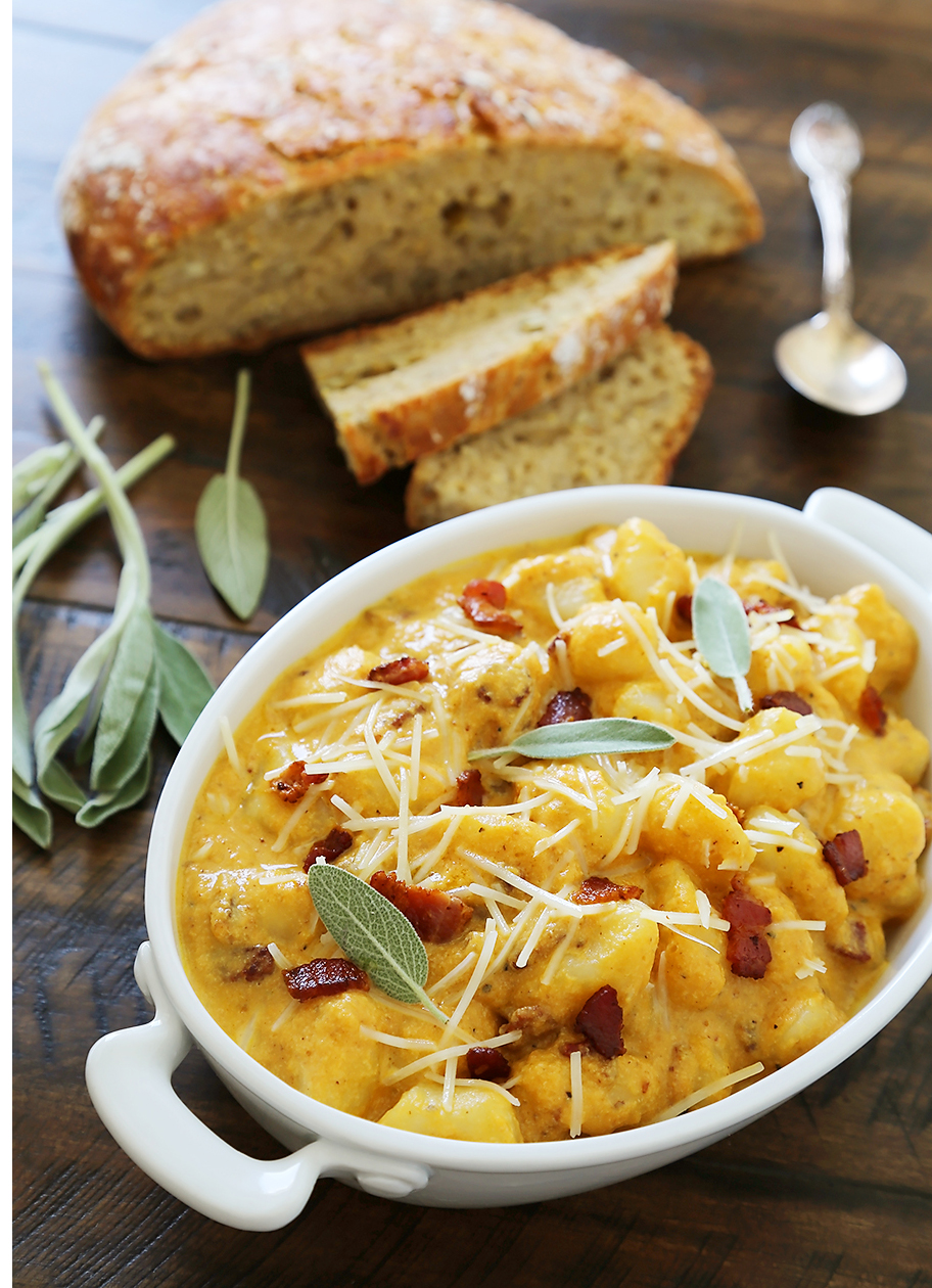 Gnocchi with Pumpkin, Bacon and Sage Sauce - Super creamy and delicious! Just 6 pantry staples, in under 20 minutes! Love this delicious, elegant meal that's easy enough for weeknights. Thecomfortofcooking.com