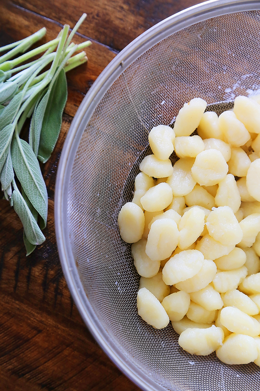 Gnocchi with Pumpkin, Bacon and Sage Sauce - Super creamy and delicious! Just 6 pantry staples, in under 20 minutes! Love this delicious, elegant meal that's easy enough for weeknights. Thecomfortofcooking.com