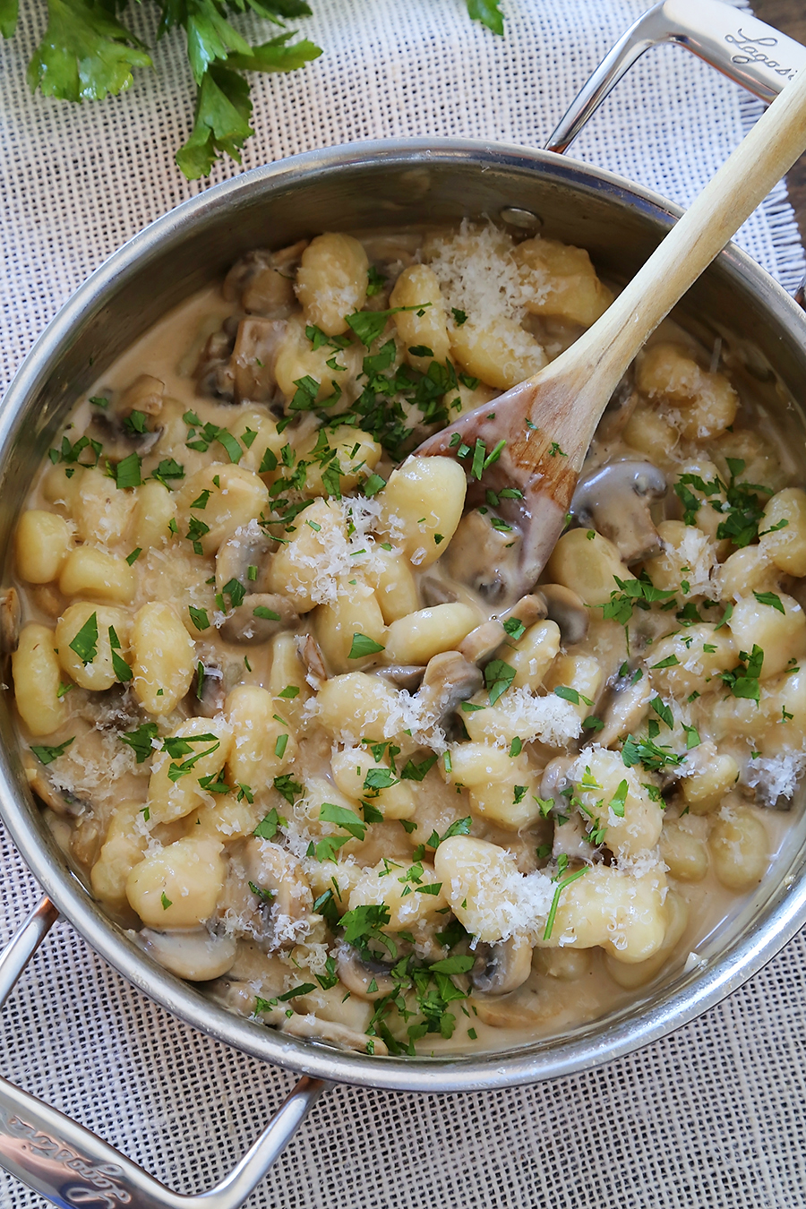 10-Minute Creamy Marsala Mushroom Gnocchi - SO delicious, quick and easy! All it takes is a handful of pantry staples and 10 minutes to prepare this easy, elegant Italian dish! thecomfortofcooking.com
