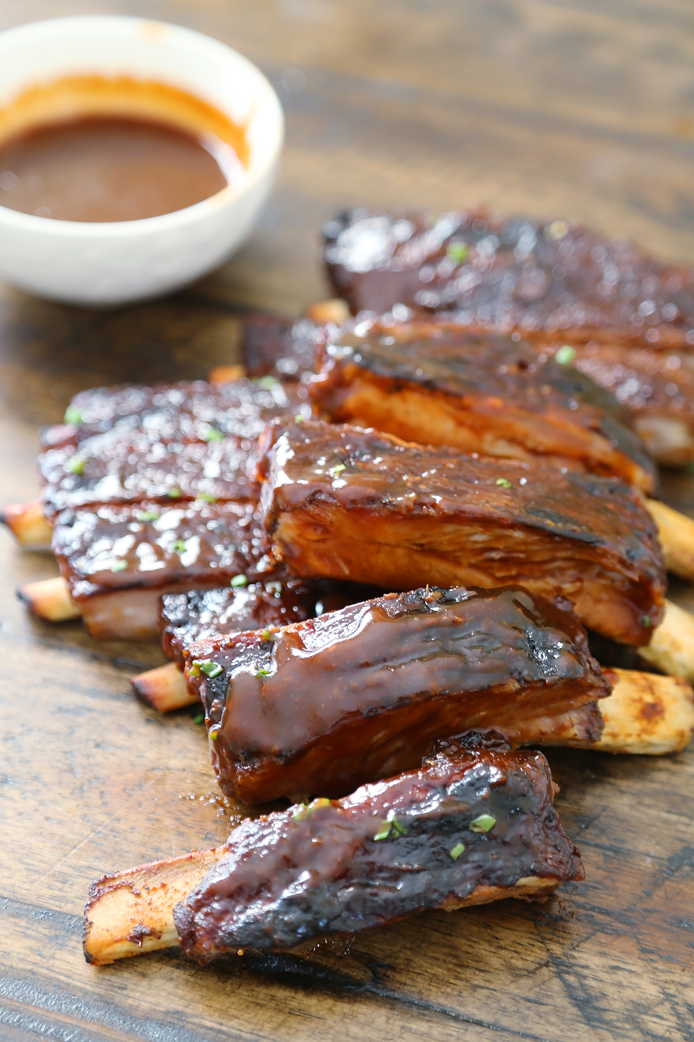 Sticky BBQ Spareribs - Melt-in-your-mouth, saucy BBQ spare ribs made in under 30 minutes! thecomfortofcooking.com