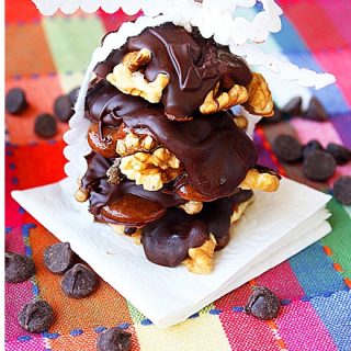Chocolate, Caramel and Walnut Turtles