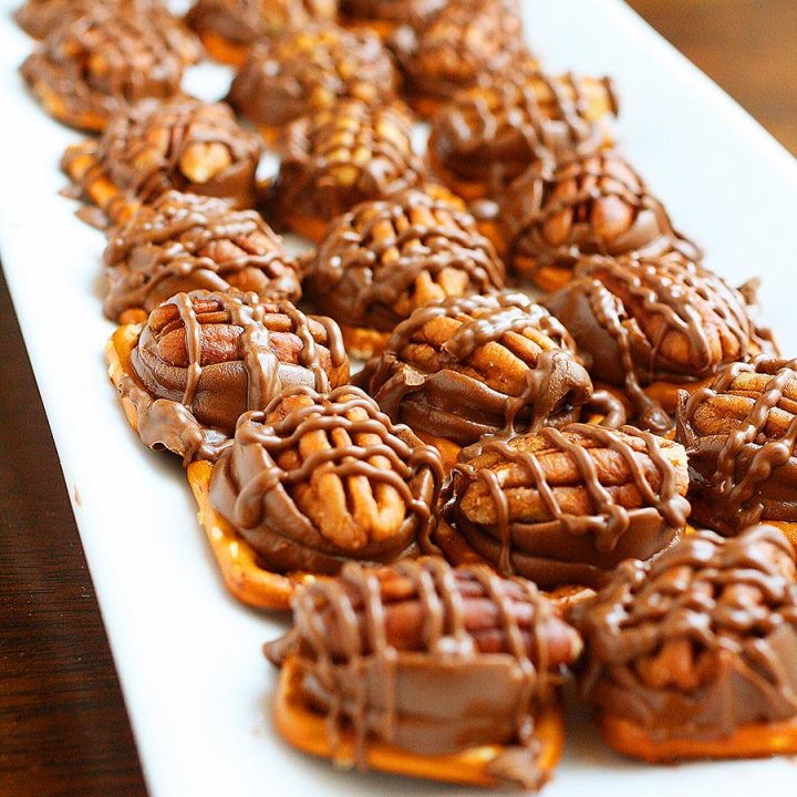 Chocolate Caramel Pecan Pretzel Bites