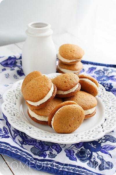 Gingerbread Whoopie Pies