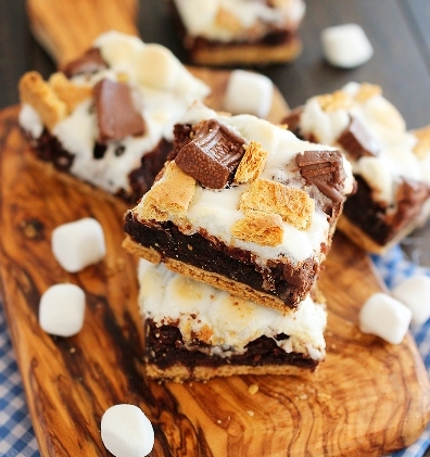 Ooey Gooey S’mores Brownie Bars