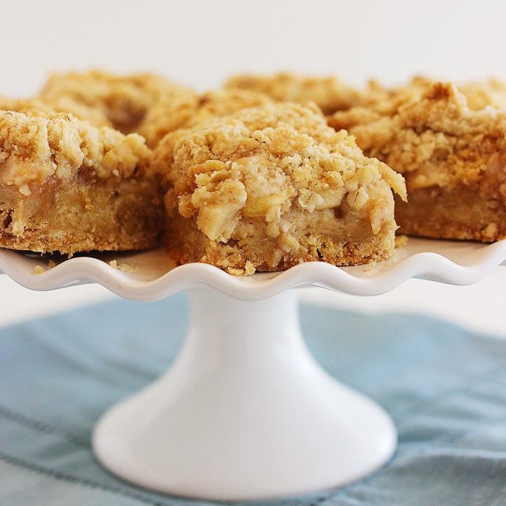 Spiced Apple-Caramel Crumble Bars