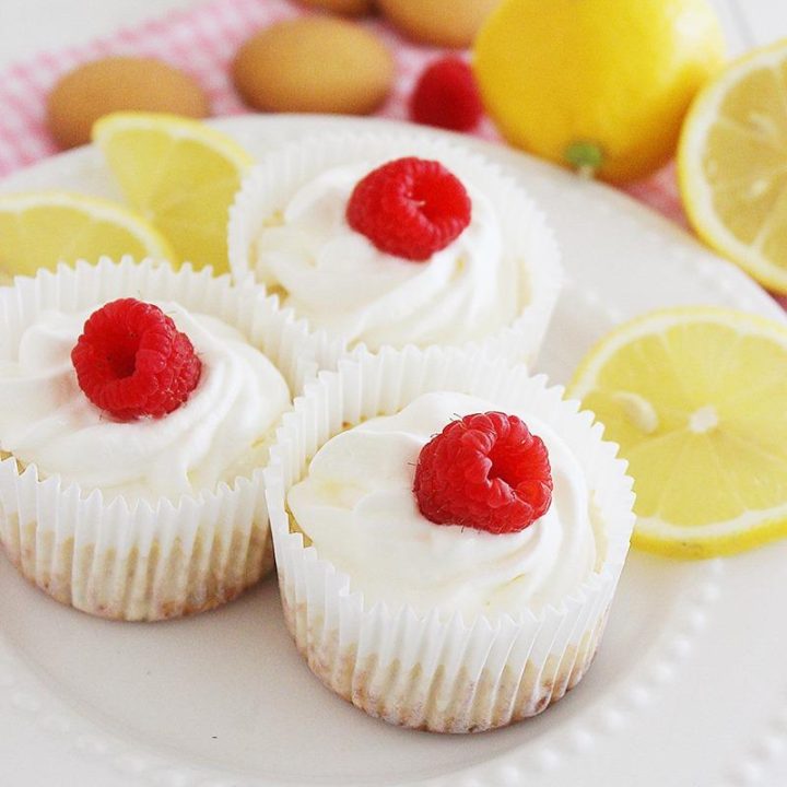 Skinny Lemon Cheesecake Yogurt Cupcakes