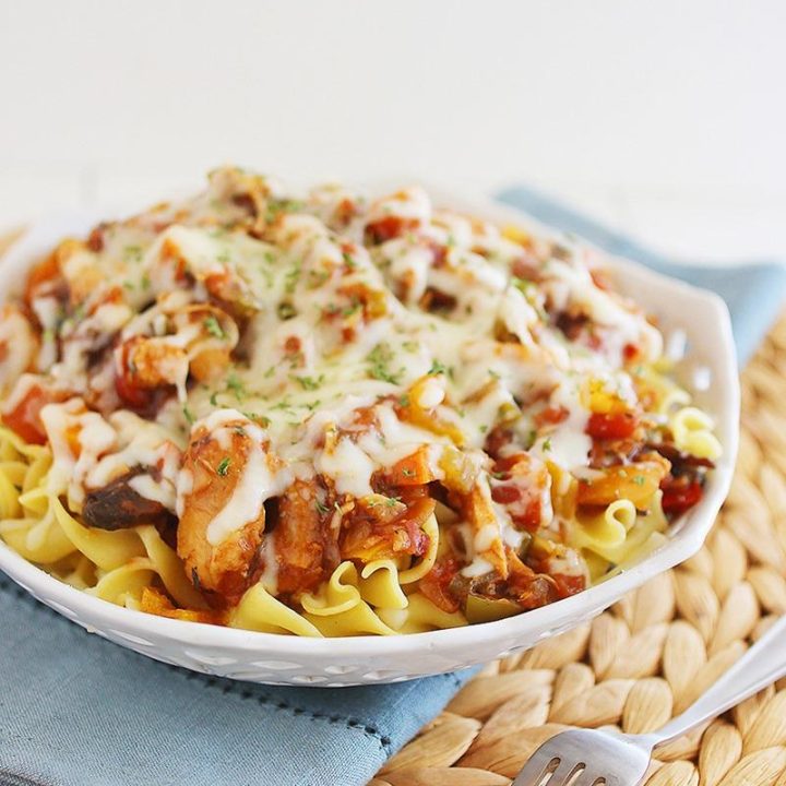 Cheesy Crockpot Chicken Cacciatore