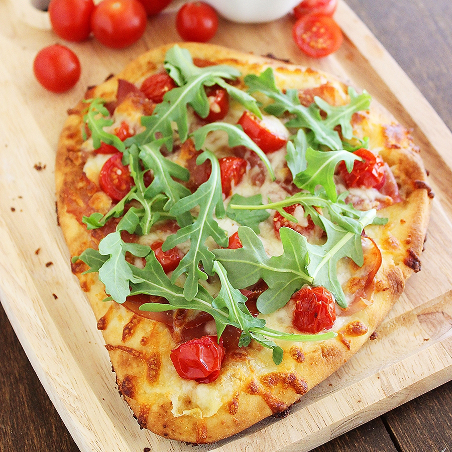 Prosciutto, Arugula & Tomato Naan Pizza