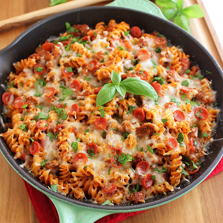 Cheesy Skillet Pizza Pasta