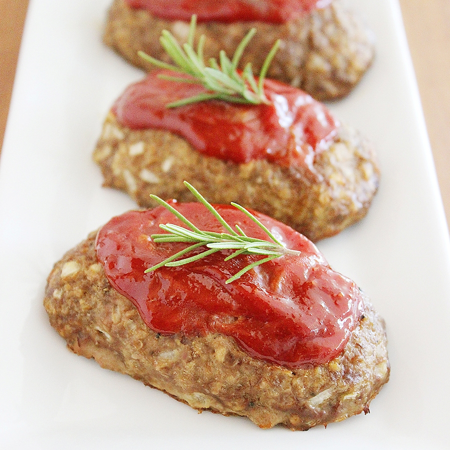 Mozzarella-Stuffed Mini Meatloaves