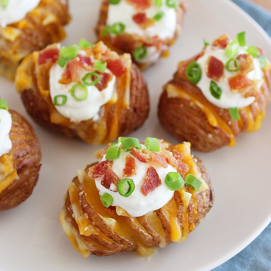 Crispy Loaded Hasselback Potato Bites