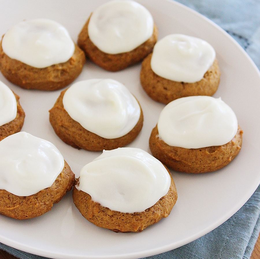 One-Bowl Frosted Pumpkin Gingerbread Cookies – The Comfort of Cooking