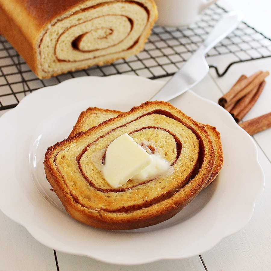 Soft Cinnamon Swirl Bread