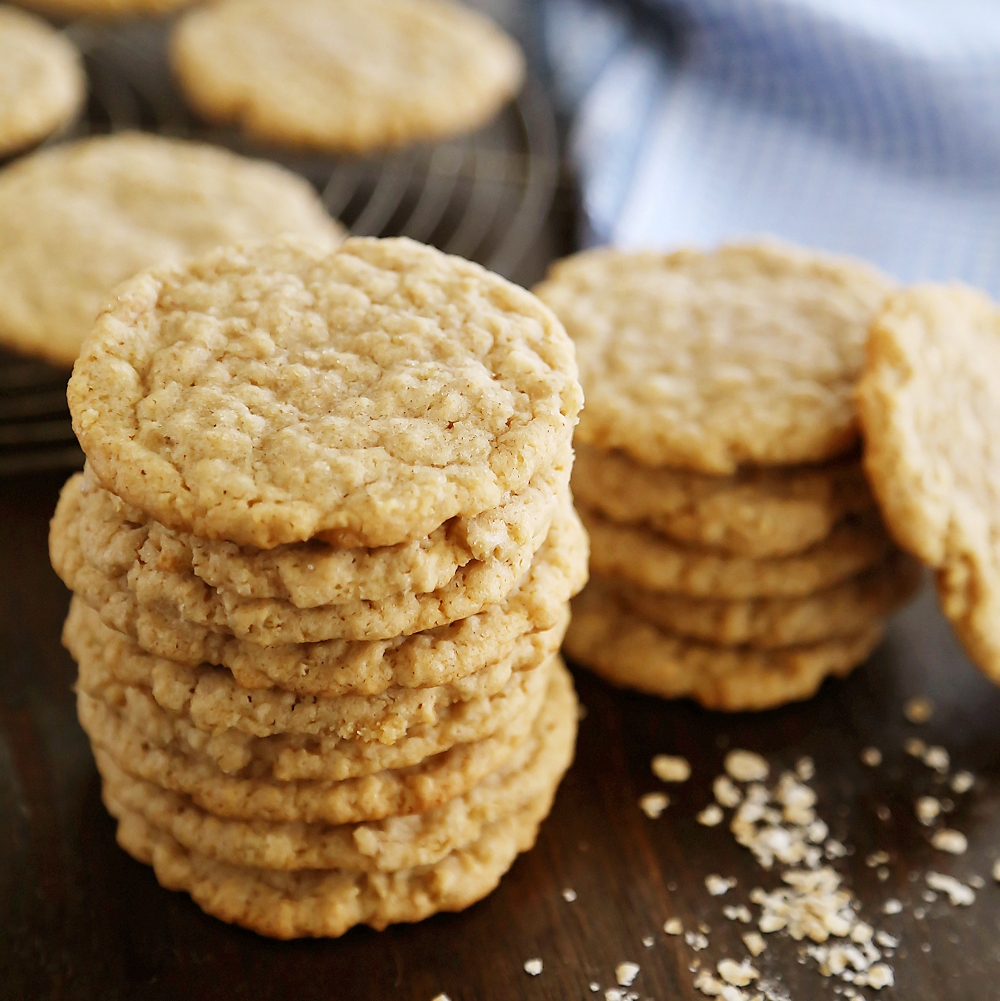 Old Fashioned Chewy Oatmeal Cookies