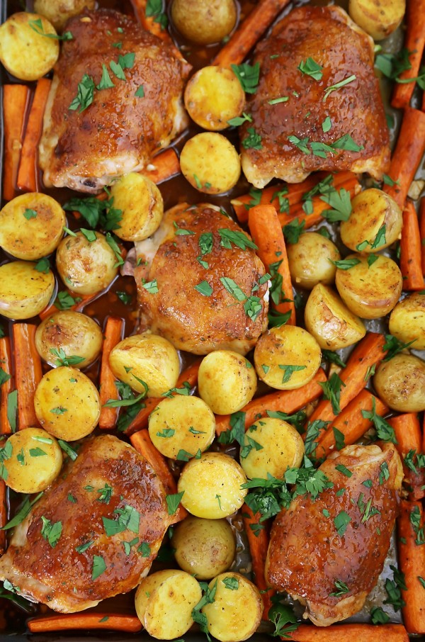 Garlic Ranch Roasted Chicken and Veggies – The Comfort of Cooking