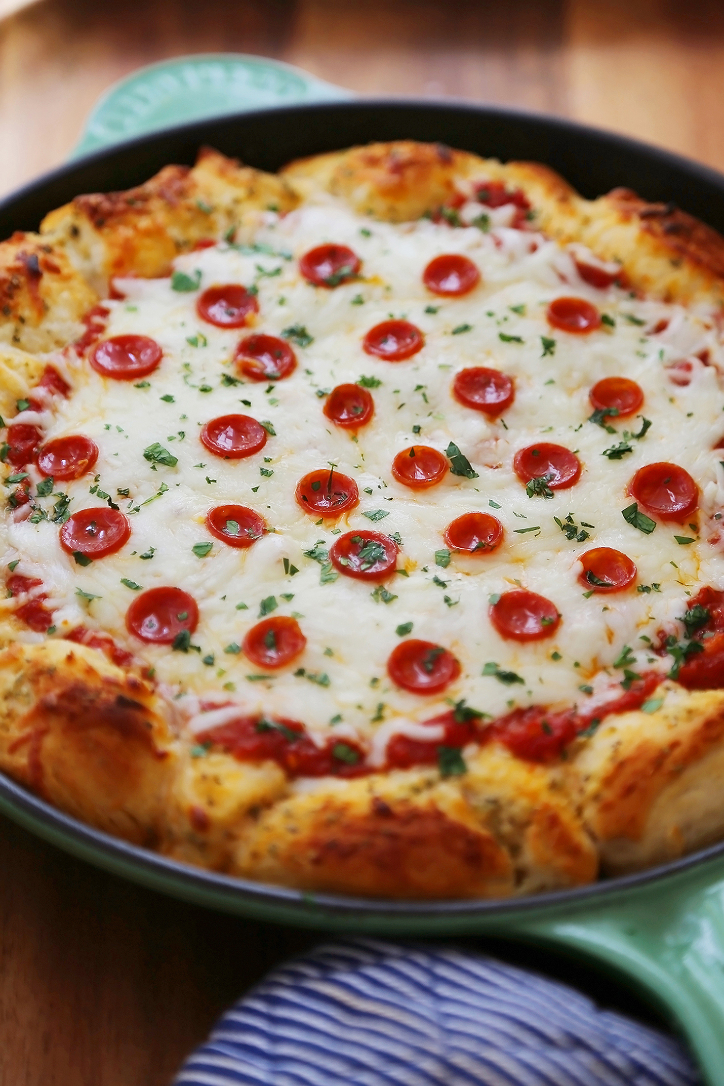 Cheesy Deep Dish Pepperoni Pizza Bites