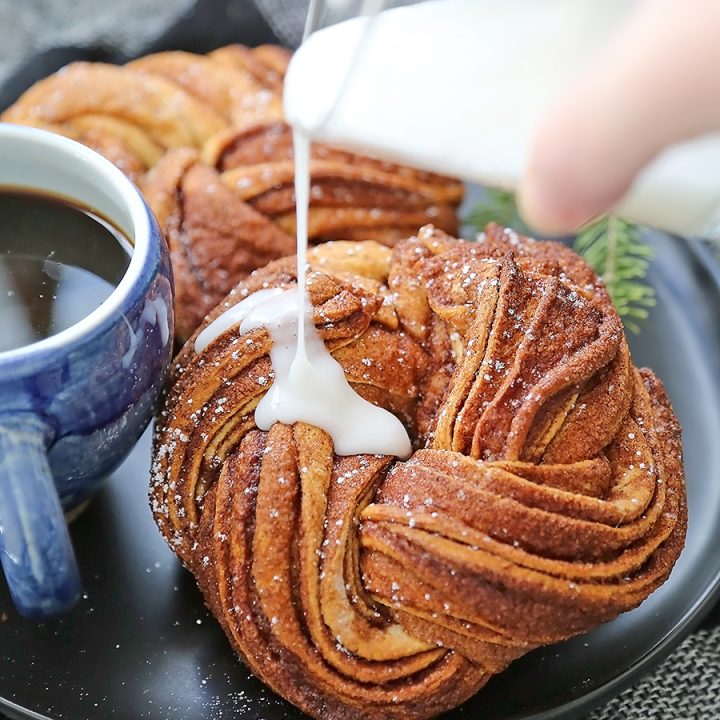 4-Ingredient Cinnamon Twist Wreath