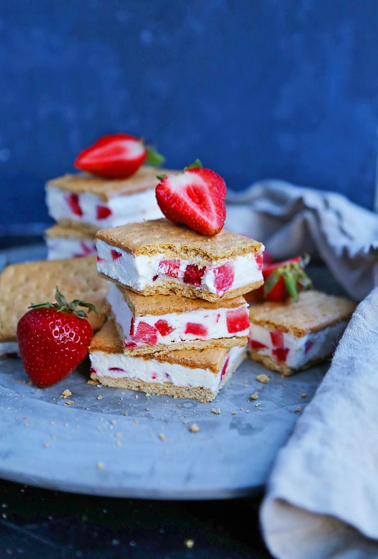 Strawberry Frozen Yogurt Graham Cracker Treats The Comfort of Cooking