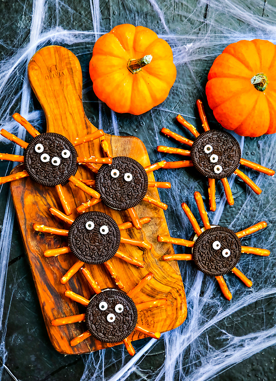 Oreo Pretzel Spider Cookies